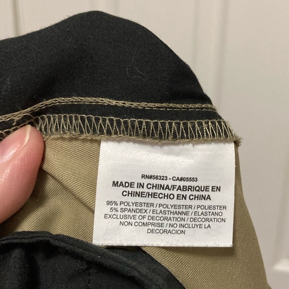 Nike Golf Tour Performance Men's Dry Fit Tan Shorts - Picture 3 of 9